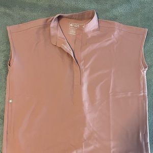 Figs mineral mauve Rafaela scrub top XS never worn